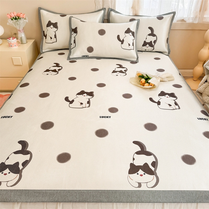 91家纺网 家纺一手货源 找家纺 懒猫家纺 2024新款600D数码印花冰藤凉席-床单款 波点猫咪