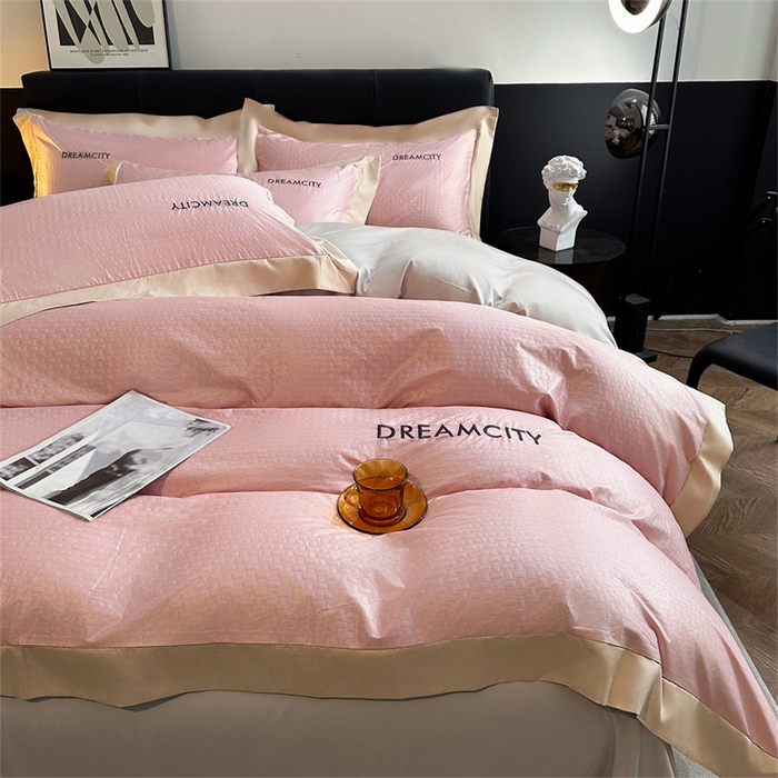 91家纺网 家纺一手货源 找家纺 古吉梦 2024新款水洗真丝提花四件套--迪梦  豆沙+山灰