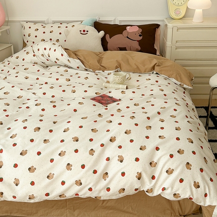 91家纺网 家纺一手货源 找家纺 昔可家纺 2024新款创意枕套全棉波点印花四件套 草莓小松鼠