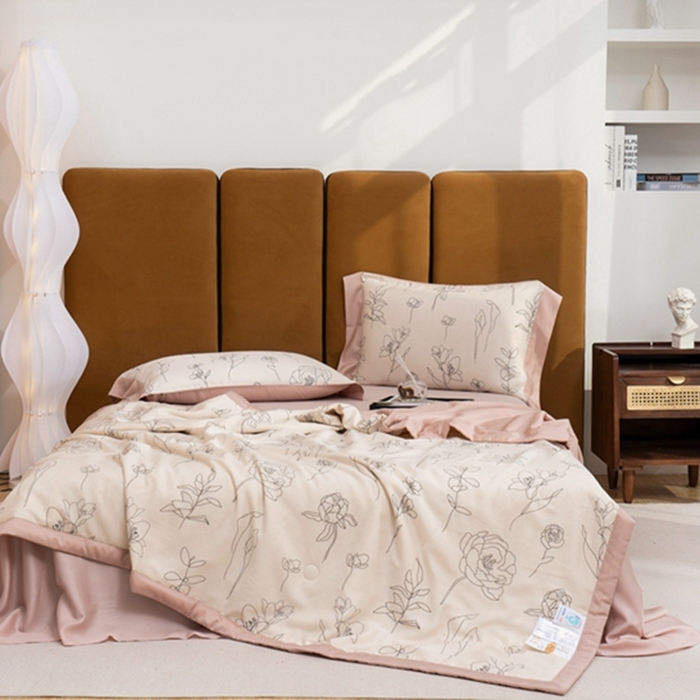 91家纺网 家纺一手货源 找家纺 黛舒家居 2024新款莱赛尔天丝大豆夏被四件套 花魅