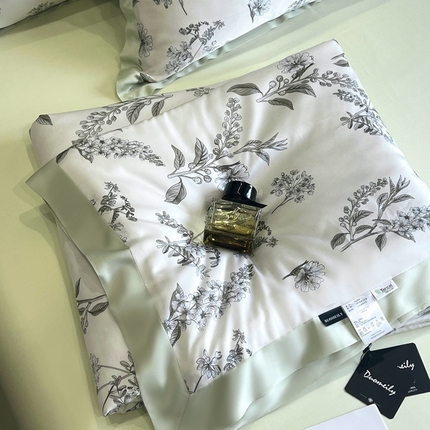 91家纺网 家纺一手货源 找家纺 南通朵美纺织品有限公司 2024新款50支天丝印花单夏被 萌动（绿）