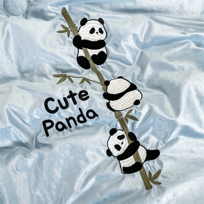 91家纺网 家纺一手货源 找家纺 古吉梦 2024新款水洗真丝提花夏被-熊猫 海青+山灰