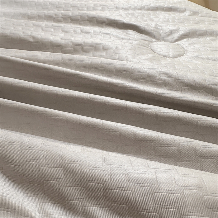 91家纺网 家纺一手货源 找家纺 古吉梦 2024新款水洗真丝提花夏被--迪梦 山灰+中灰