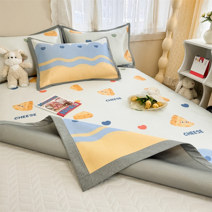 91家纺网 家纺一手货源 找家纺 懒猫家纺 2024新款600D数码印花冰藤凉席-床单款 爱心奶酪