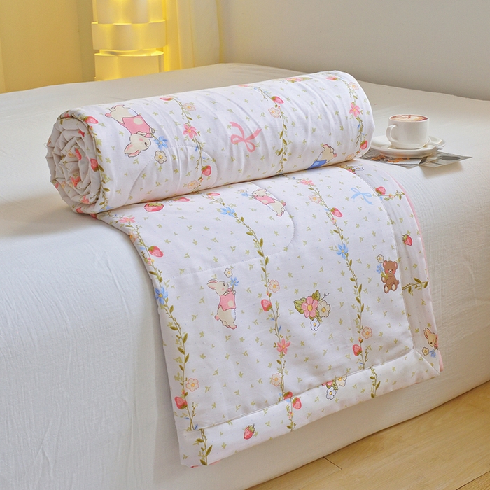 91家纺网 家纺一手货源 找家纺 德芙 2024新款全棉小碎花夏被被子被芯 竹烟波月