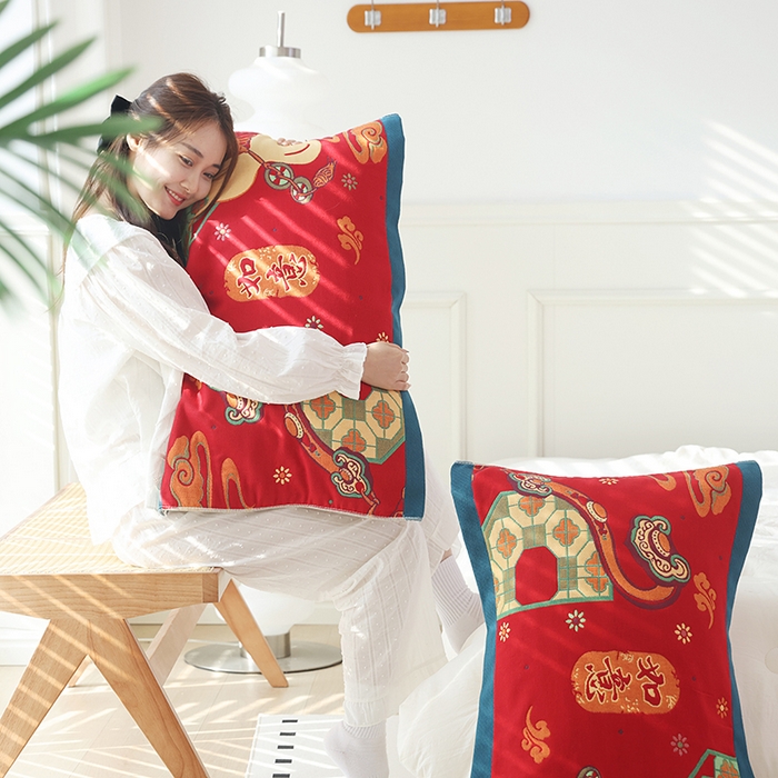 91家纺网 家纺一手货源 找家纺 朴尔毛巾被2024年全棉加厚八层纱布大版花枕巾 如意-大红52*78cm