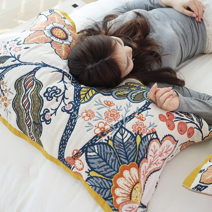 91家纺网 家纺一手货源 找家纺 朴尔毛巾被2024新款彩棉国潮风全棉六层纱布枕巾 花田印象-枕巾52*78cm