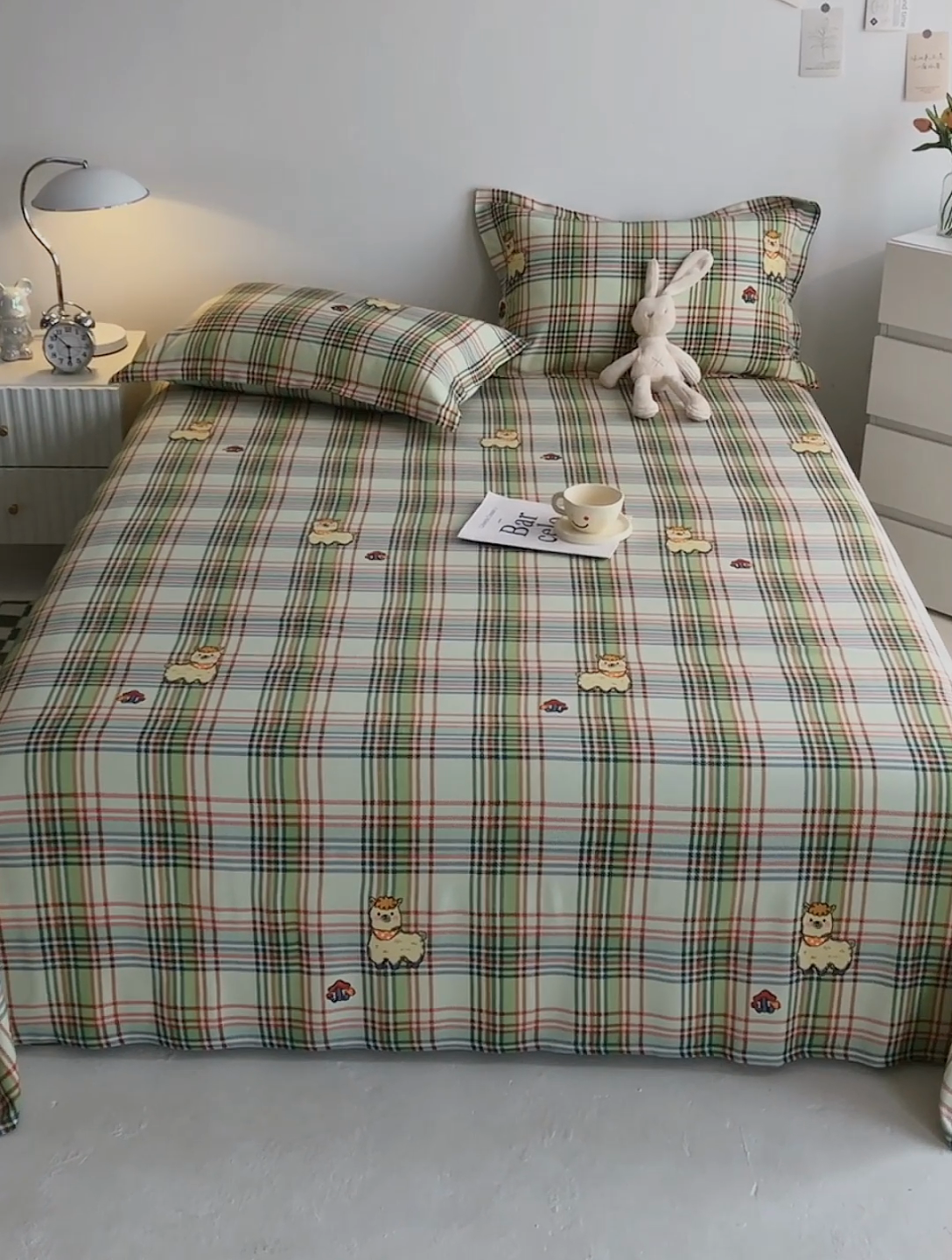 91家纺网 家纺一手货源 找家纺 金泰莱 2025新款印花竹纤维凉席三件套软凉席竹席盖毯子 欢乐羊-绿