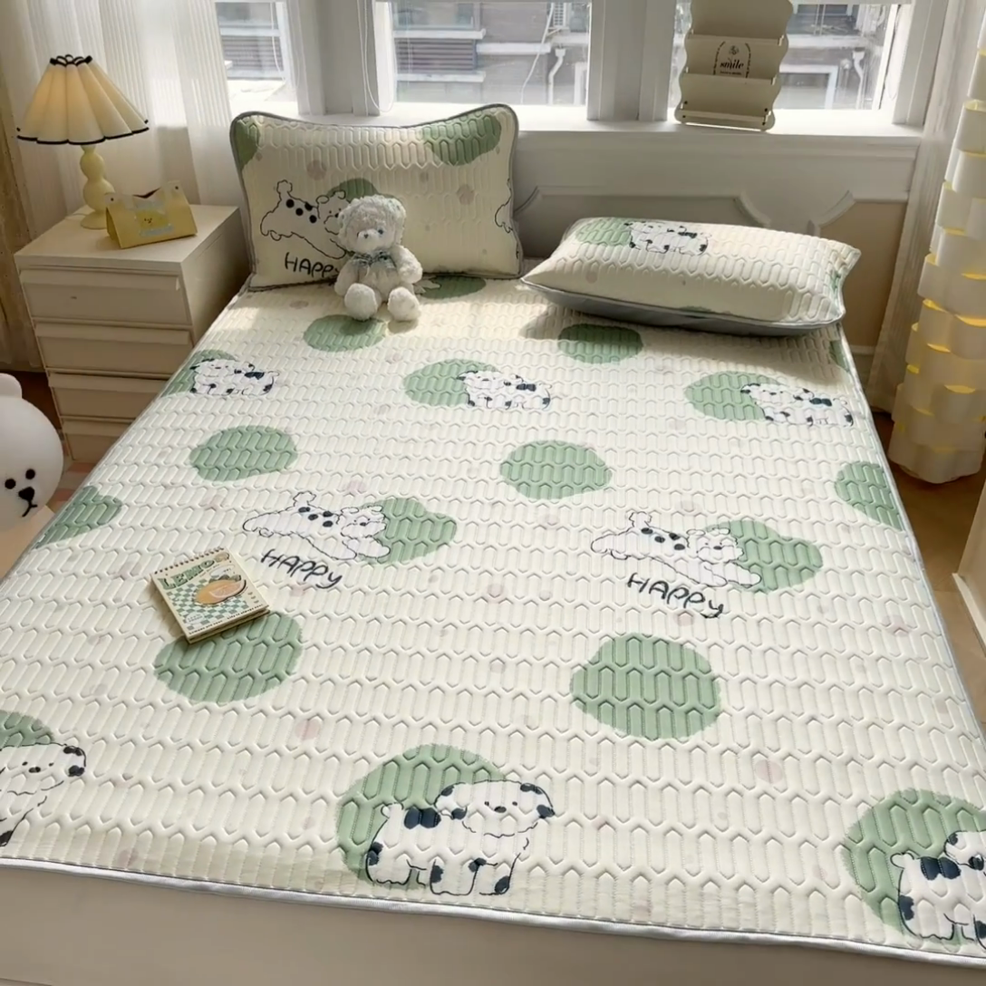 91家纺网 家纺一手货源 找家纺 慕尚家纺 2025新款凉感丝印花乳胶凉席 波点狗