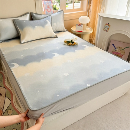 91家纺网 家纺一手货源 找家纺 懒猫家纺 2024新款600D数码印花冰藤凉席-床笠款 星月-床笠款