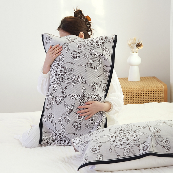 91家纺网 家纺一手货源 找家纺 朴尔毛巾被2024年新品全棉细纱编织纹AB版透气枕巾 香水绣球52*78cm