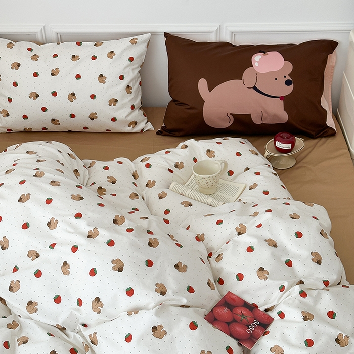 91家纺网 家纺一手货源 找家纺 昔可家纺 2024新款创意枕套全棉波点印花四件套 草莓小松鼠