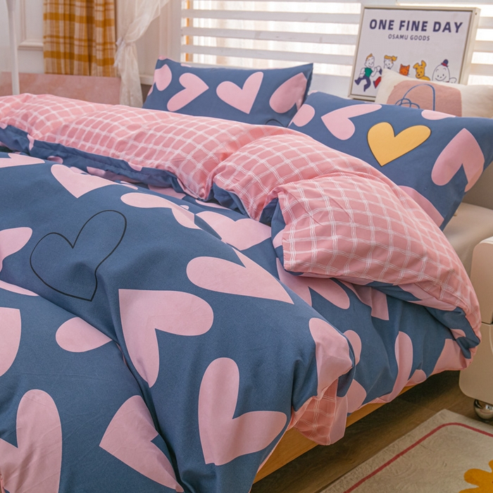 91家纺网 家纺一手货源 找家纺 莎臣豹 2025新款植物羊绒印花四件套 蓝色爱心