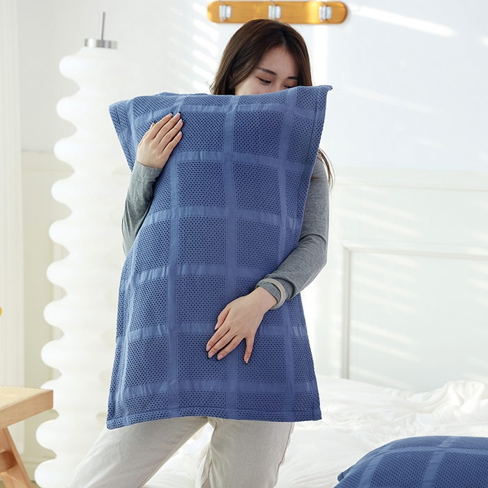 91家纺网 家纺一手货源 找家纺 朴尔毛巾被2024年新品全棉质朴方格风立体华夫格透气纱布枕巾 方格华夫格-深蓝枕巾50*80cm