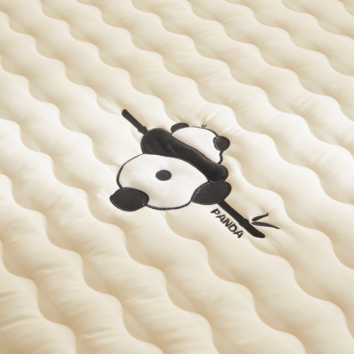 91家纺网 家纺一手货源 找家纺 LIFE.丽芙 2024新款素色刺绣大豆夹棉床笠-四季款-panda系列 panda-米色