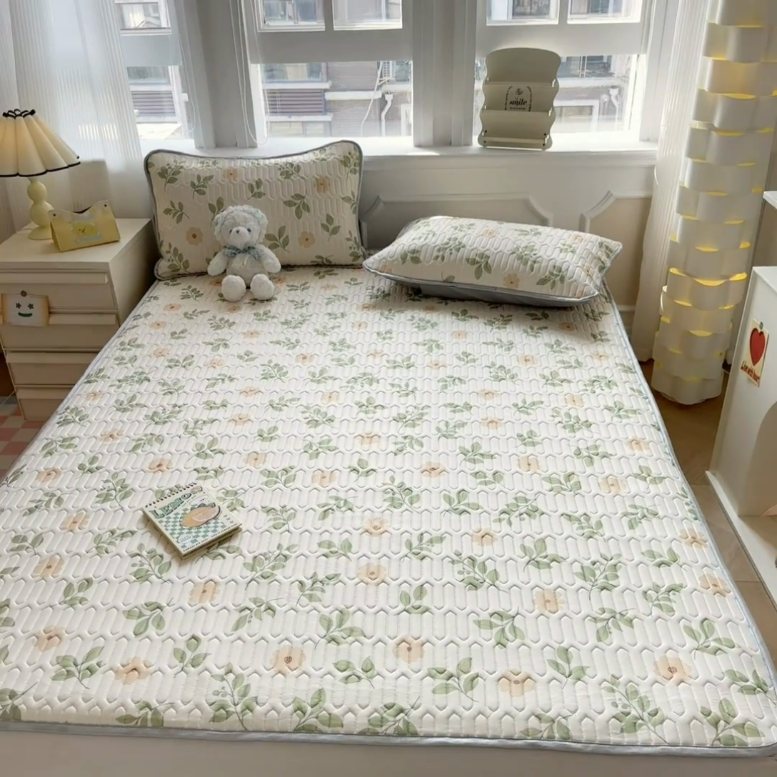 91家纺网 家纺一手货源 找家纺 慕尚家纺 2025新款凉感丝印花乳胶凉席 仙草