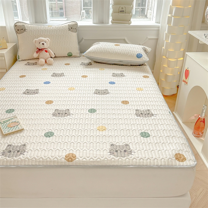 91家纺网 家纺一手货源 找家纺 慕尚家纺 2025新款凉感丝印花乳胶凉席 波点猫