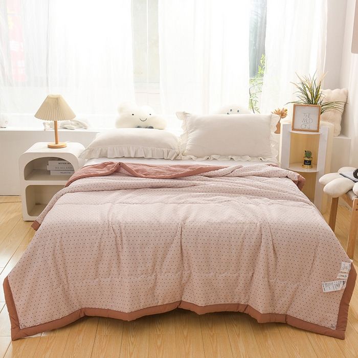 91家纺网 家纺一手货源 找家纺 伊婷人家纺 2024新款泡泡棉印花透气爽肤被 简约玉色