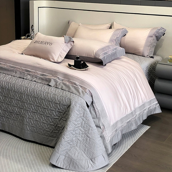 91家纺网 家纺一手货源 找家纺  【2024高端奢品】A类母婴级100支长绒棉四件套重工刺绣轻奢风拼接款澳棉简约床上用品   奥蒂斯-玉珠粉