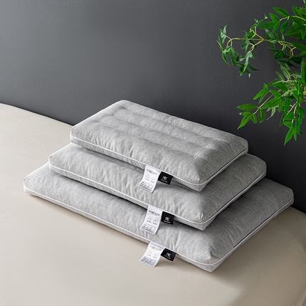 91家纺网 家纺一手货源 找家纺 雅诗帛 2025新款黑竹炭吸湿助眠枕枕头枕芯 48*74cm/只 中号