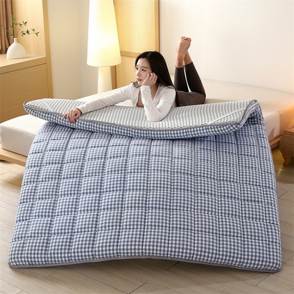 91家纺网 家纺一手货源 找家纺 东宇床垫 2024新款棉花加厚床垫大床系列 海蓝小格-加厚