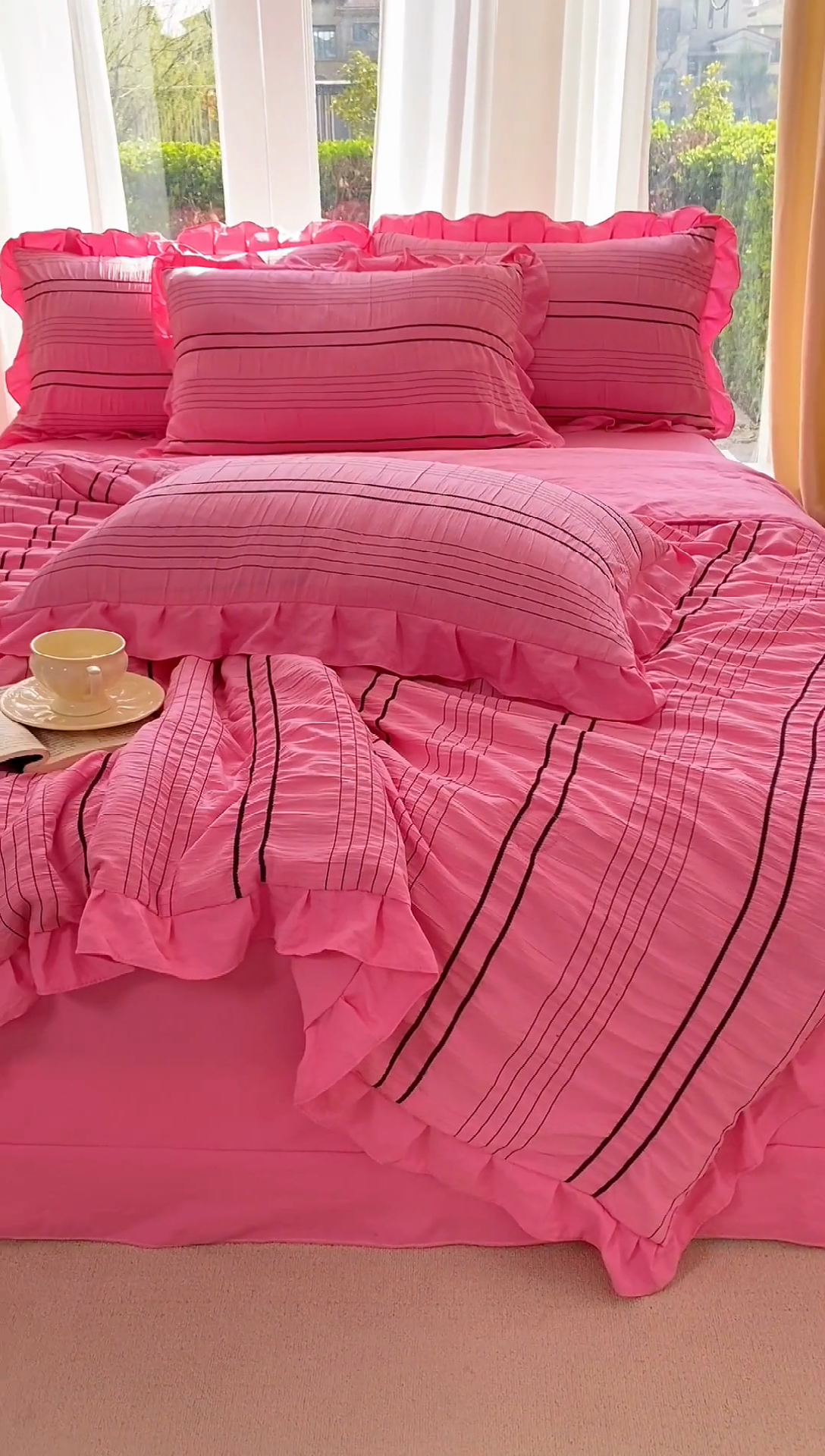 91家纺网 家纺一手货源 找家纺 梦莱斯 2024新款韩版条纹泡泡纱夏被四件套 条纹泡泡纱-西瓜红