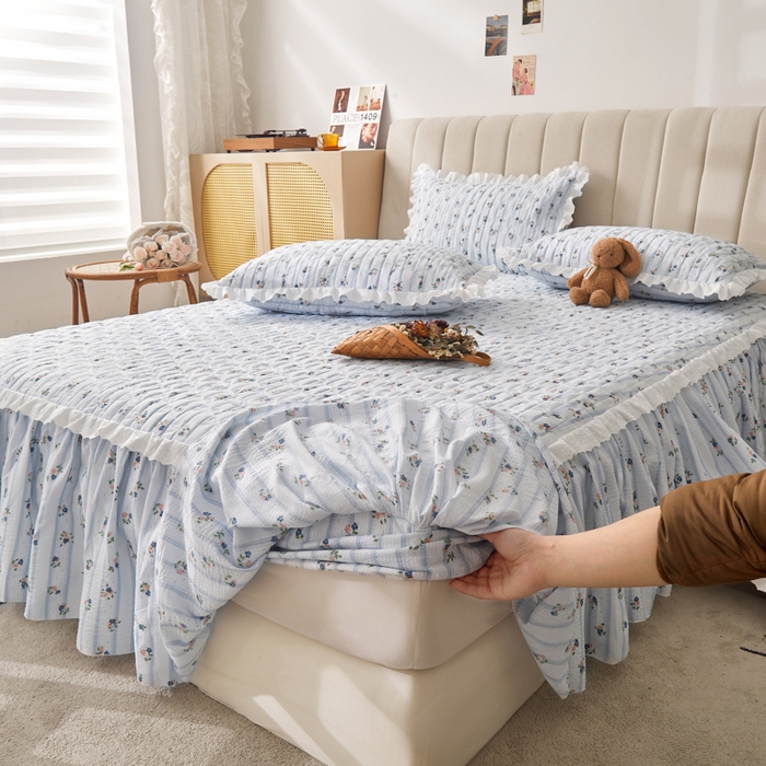 91家纺网 家纺一手货源 找家纺 恋尚 2024新款小竺棉印花夹棉床笠式单床裙 婧芬