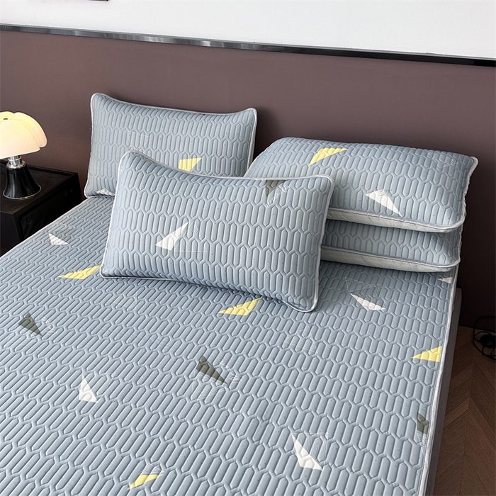 91家纺网 家纺一手货源 找家纺 凌云家纺 2025新款A类凉感丝乳胶枕套 几何三角