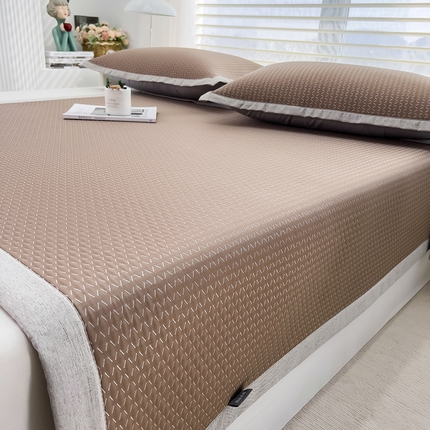 91家纺网 家纺一手货源 找家纺 （总）摩妮卡 2025新款提花凉感雪莲丝凉席三件套床笠床席款