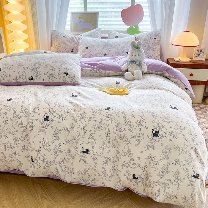 91家纺网 家纺一手货源 找家纺 妖妖家纺 2024新款超柔软糯水洗云朵棉印花四季款四件套 猫咪日记 