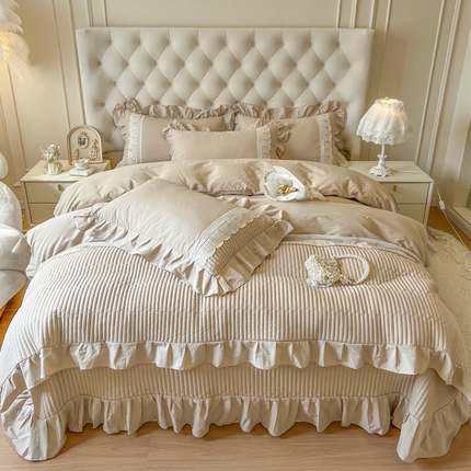 91家纺网 家纺一手货源 找家纺 乐朵家居  法派甜心 全棉水洗棉夹棉床盖四件套VS床单款四件套  卡其