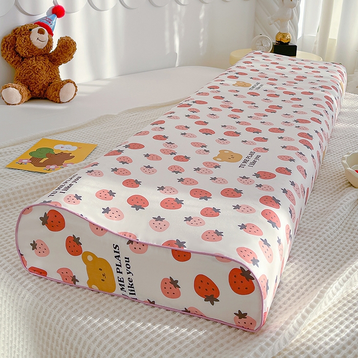 91家纺网 家纺一手货源 找家纺 良佐生活 2024新款全棉贡缎双人乳胶枕枕套 草莓满满