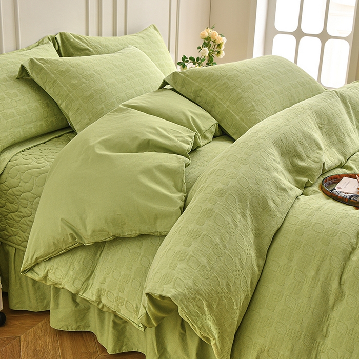 91家纺网 家纺一手货源 找家纺 金艾草 2024新款水洗全棉浮雕提花床盖四件套 片叶情-豆绿