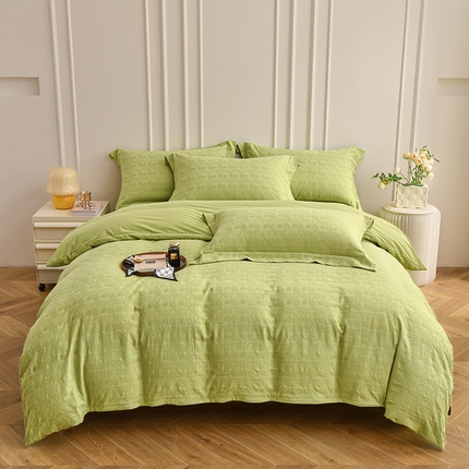 91家纺网 家纺一手货源 找家纺 金艾草 2024新款水洗全棉浮雕提花床盖四件套 片叶情-豆绿