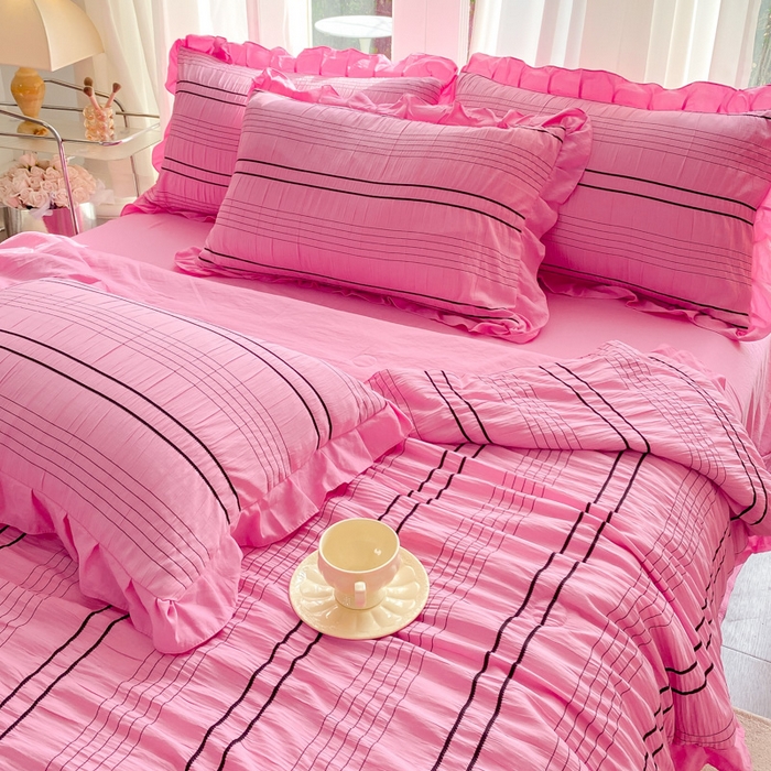 91家纺网 家纺一手货源 找家纺 梦莱斯 2024新款韩版条纹泡泡纱夏被四件套 条纹泡泡纱-西瓜红