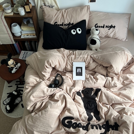 原素2024潮牌同款小熊大版毛巾绣四件套 Good night熊奶油杏