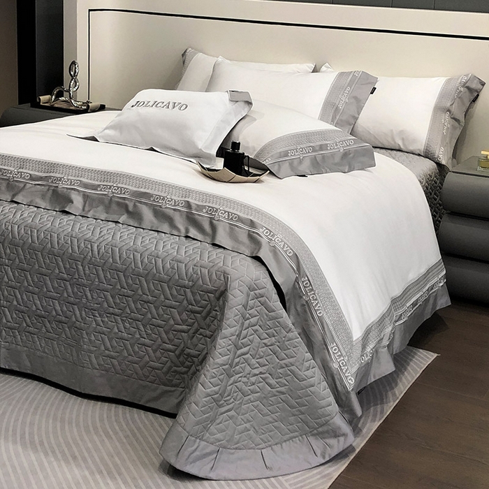 91家纺网 家纺一手货源 找家纺 【2024高端奢品】A类母婴级100支长绒棉四件套重工刺绣轻奢风拼接款澳棉简约床上用品  奥蒂斯-奶昔白