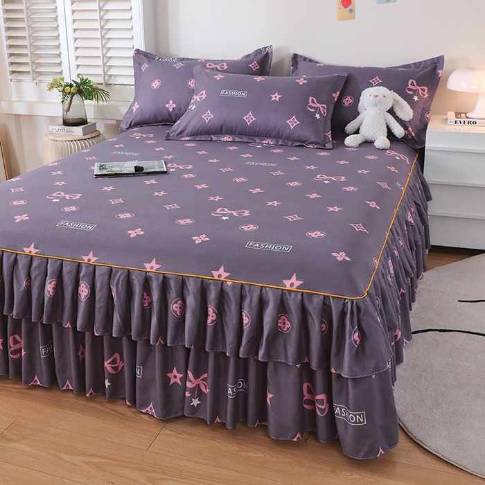 91家纺网 家纺一手货源 找家纺 艾橙 2024新款140克植物羊绒双边单床裙 卡漫时光