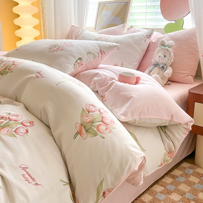 91家纺网 家纺一手货源 找家纺 妖妖家纺 2024新款超柔软糯水洗云朵棉印花四季款四件套 浪漫花开