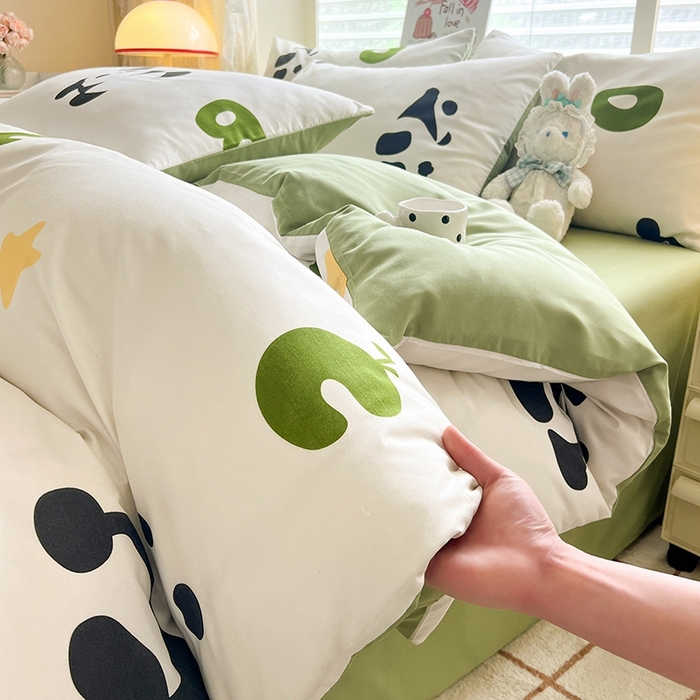 91家纺网 家纺一手货源 找家纺 妖妖家纺 2024新款超柔软糯水洗云朵棉印花四季款四件套 熊猫乐园