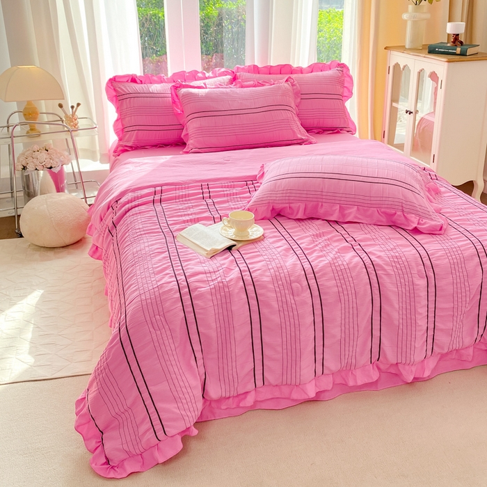 91家纺网 家纺一手货源 找家纺 梦莱斯 2024新款韩版条纹泡泡纱夏被四件套 条纹泡泡纱-西瓜红