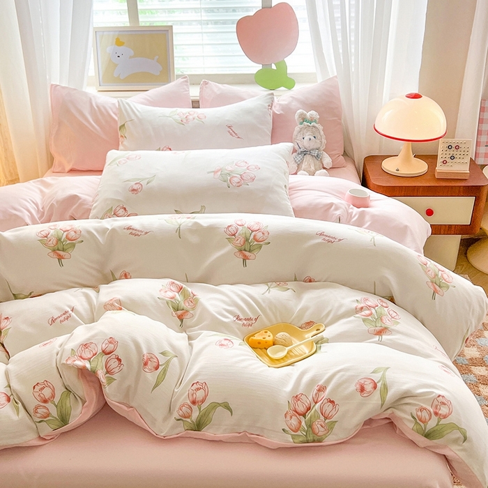 91家纺网 家纺一手货源 找家纺 妖妖家纺 2024新款超柔软糯水洗云朵棉印花四季款四件套 浪漫花开