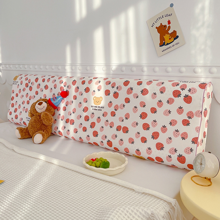 91家纺网 家纺一手货源 找家纺 良佐生活 2024新款全棉贡缎双人乳胶枕枕套 草莓满满