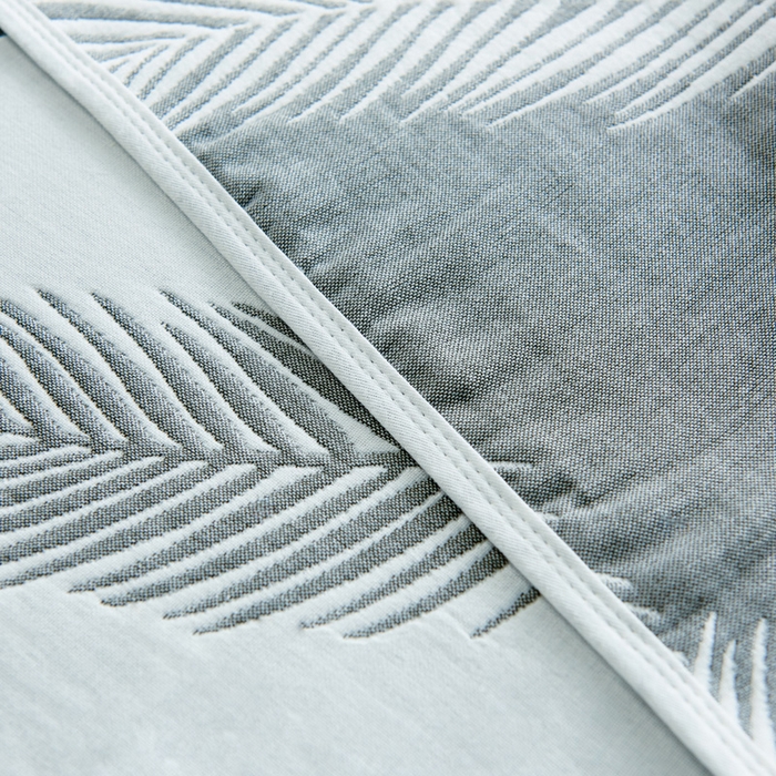 91家纺网 家纺一手货源 找家纺 朴尔2024新款六层纱布全棉循环小花型枕巾50*80cm一对 羽魅深灰枕巾