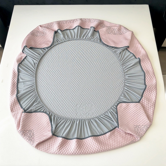 91家纺网 家纺一手货源 找家纺 首尔家纺 2024新款凉豆豆凉席床笠凉感丝凉席大版系列 伊薇-粉