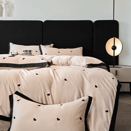 91家纺网 家纺一手货源 找家纺 （总）宇航家纺 2025新款水洗真丝天丝四件套刺绣爱心蝴蝶结系列