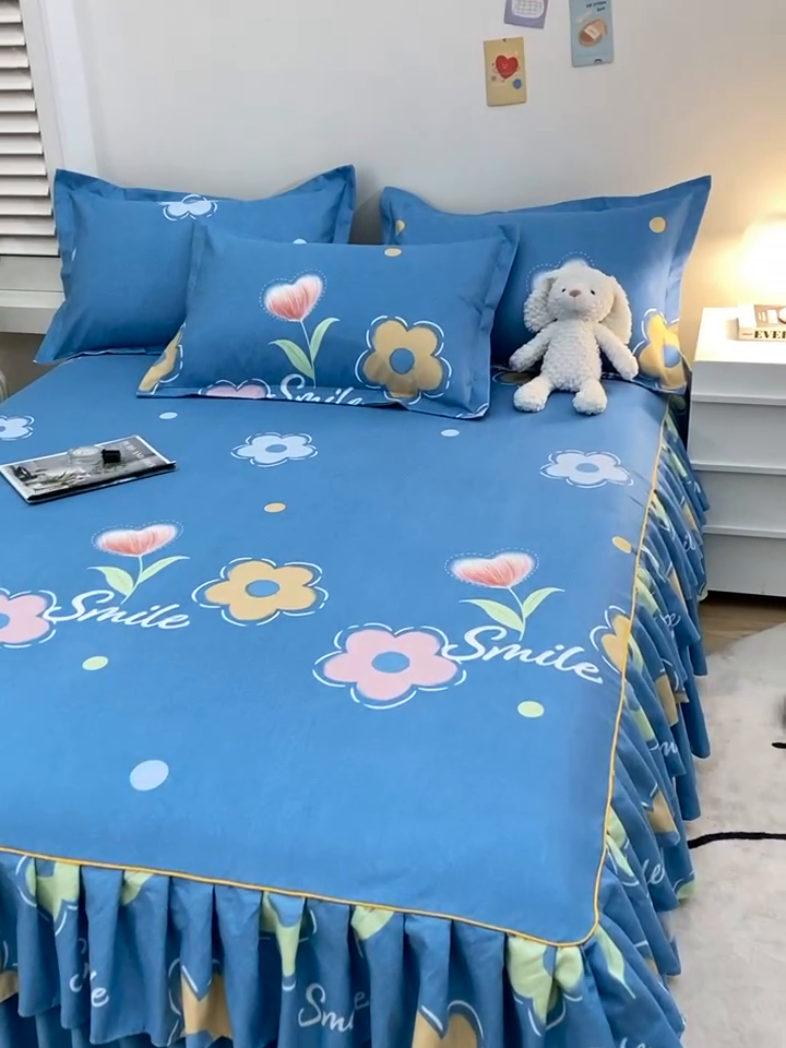 91家纺网 家纺一手货源 找家纺 艾橙 2024新款140克植物羊绒双边单床裙 春晓西岸（蓝）