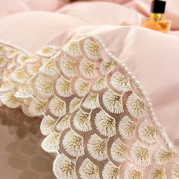 91家纺网 家纺一手货源 找家纺 艾米家居 2025水洗真丝鱼鳞边艾琳系列 艾琳粉