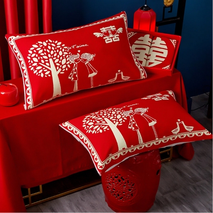 91家纺网 家纺一手货源 找家纺 （总）朴尔家纺-毛巾被 2024年婚庆系列大红四层纱布枕巾