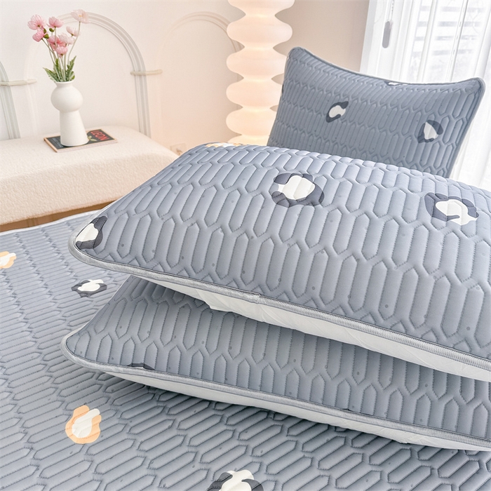 91家纺网 家纺一手货源 找家纺 凌云家纺 2025新款A类凉感丝乳胶枕套 豹点灰